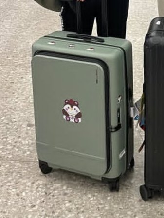 jossgawincrumbs's tweet photo. They safely landed on DC! And Khun Mae's luggage was full of Guinzly's stickers! She loves her grandson so much 😭❤️ https://t.co/pfJRccMp26