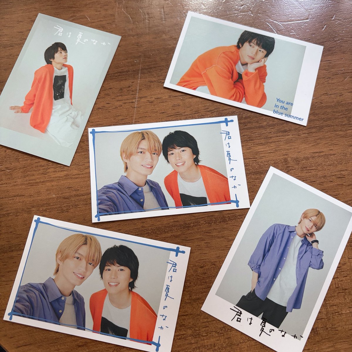Saakakob's tweet photo. ぎゃああぁー！！！！！
追加で5枚購入したトレカ
全て持ってるやつやった‥🥹🩷笑
可愛いーよ。可愛いーけどさ。
無いの欲しかったなーぁ🥹🙏
#おっくん #奥智哉 #もっくん #杢代和人 
#おくもく #君夏 #君は夏のなか 
#渉千晴 https://t.co/urFrxSeGO2