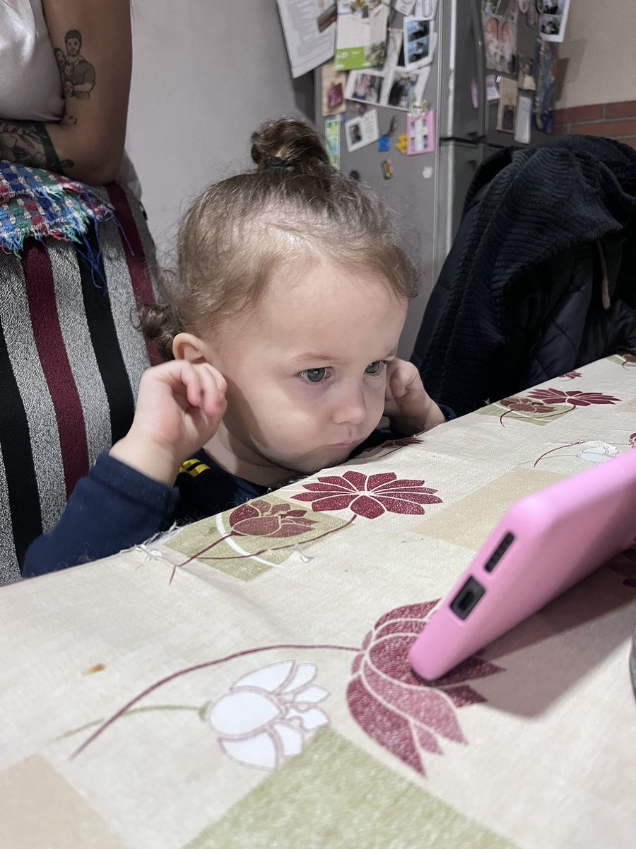 _ljuli's tweet photo. Las lindas tenemos cara de qlo 😆😗 https://t.co/1VOL31BVBF