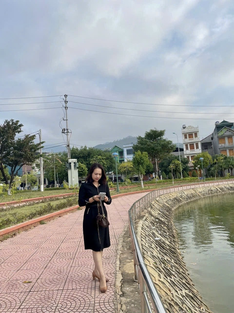 ChubbyMan2222's tweet photo. Đưa chị đi chơi rồi......Anh em nào hóng nữa không https://t.co/UET3pKFck6