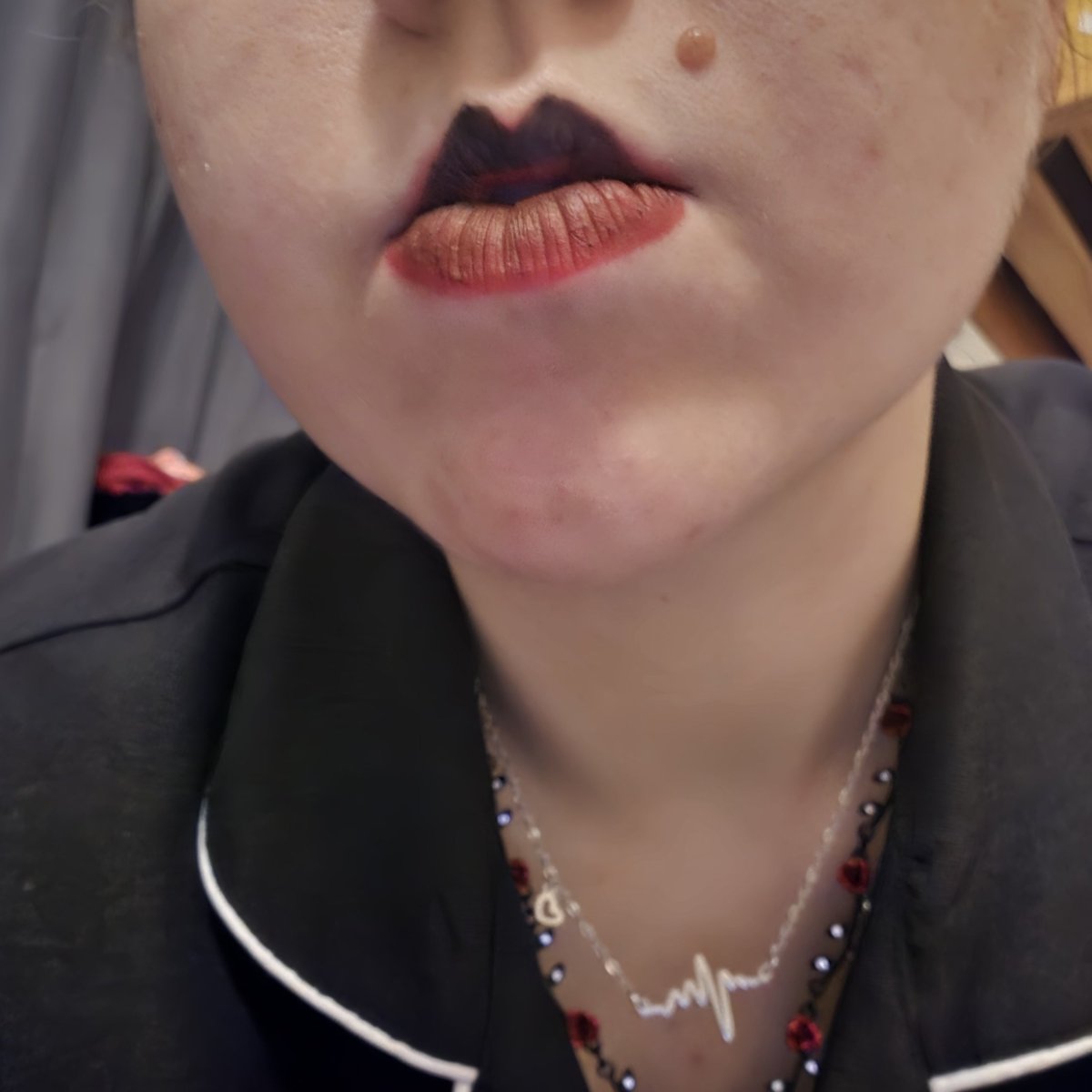 pixylixi's tweet photo. practicing makeup for my halloween costume instead of sleeping and omg i might do this lip combo all the time https://t.co/eMlu9NE5iK