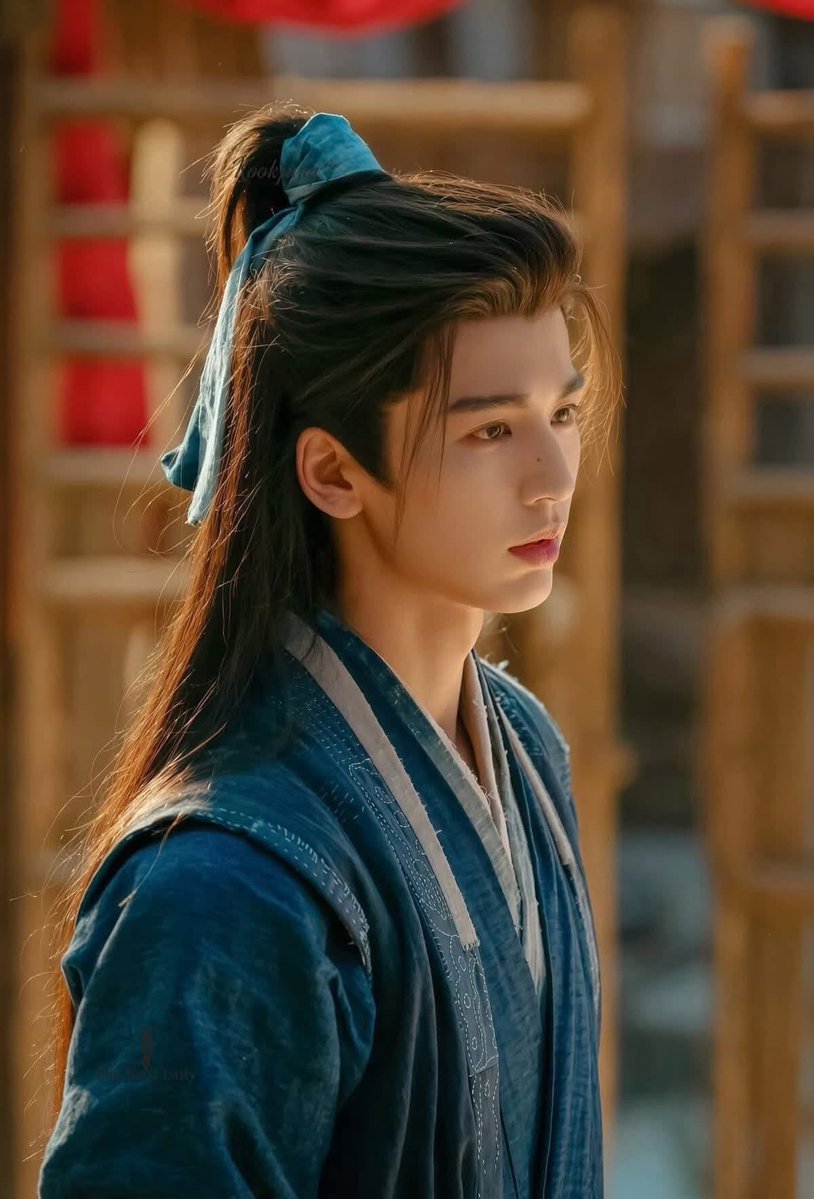 wxxxy_yxxxw's tweet photo. Entering my cdrama era.. with this gorgeous-smart dude 😍🤭
#ZhangLinghe #PursuitOfJade #TheBestThing https://t.co/A4QYtzt5ol