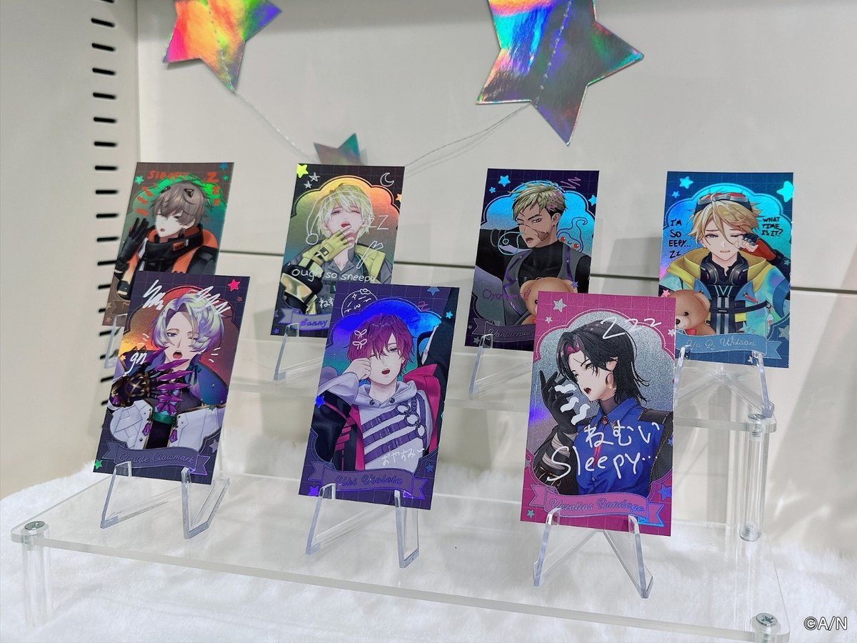 Meet_To_Market's tweet photo. NIJISANJI EN Welcome home, Boys! POP UP STORE⭐️

アクリルスタンドやグリッター缶バッジ、クリアカードなど、撮り下ろしビジュアルを使用したグッズを多数ご用意しています🌙
さらに、ライバーたちの複製落書き入りコレクションカードも登場！✨

MeeToMaオンラインストアでは引き続き受注受付中！🛒
ぜひお気に入りのアイテムを見つけてくださいね🌈

受注予約＆詳細はこちら✧
https://t.co/bX3RvvQykb
※サイトの翻訳機能では、一部正しく翻訳されない場合がございます。あらかじめご了承ください。

#NIJISANJI_EN #WHB_NIJIEN