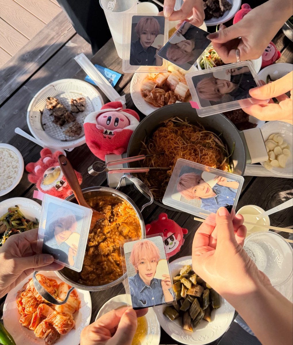 verymoment_11's tweet photo. 2박3일동안 쇼타로 쓰다듬기 (다 안먹으면 못나가는 모임) 너무재밌었다 또하자 
주최해준 행쇼 고마어 💕 https://t.co/pGVHD7yI5L