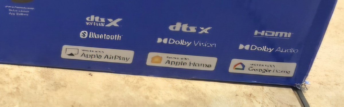 radioman_dan's tweet photo. live in a park model you got limited space but This supposedly on air television gets the t v guide. And then on the corner, you'll see bluetooth I can watch movies through my phone. No subscription $128 Walmart. Now I can burn my minutes up at the end of the month. https://t.co/pq0i9GCAL3