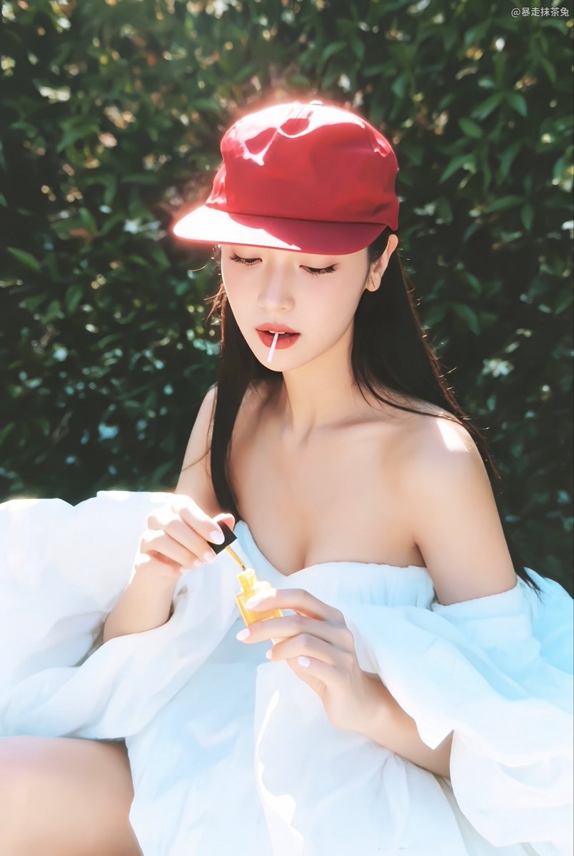 okaydokeyu's tweet photo. shes so badass...aura is insane makes that lollipop look like a cigarette https://t.co/JcIvrmapaR
