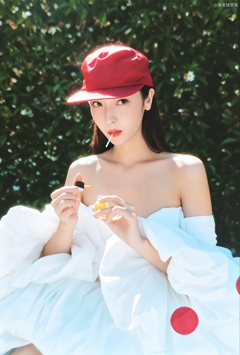 okaydokeyu's tweet photo. shes so badass...aura is insane makes that lollipop look like a cigarette https://t.co/JcIvrmapaR