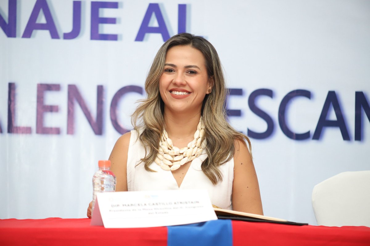 Marce_Castilloa's tweet photo. Inaugurar la XL Semana de la Contaduría Pública del Colegio de Contadores Chiapanecos es muy especial: evoca el legado de mi abuelo, el C.P. Heladio Castillo Bravo, presidente fundador, en un marco donde se reconoció la destacada trayectoria del C.P.C. Gilberto Valencia Escamilla https://t.co/SJQXLKmVYy