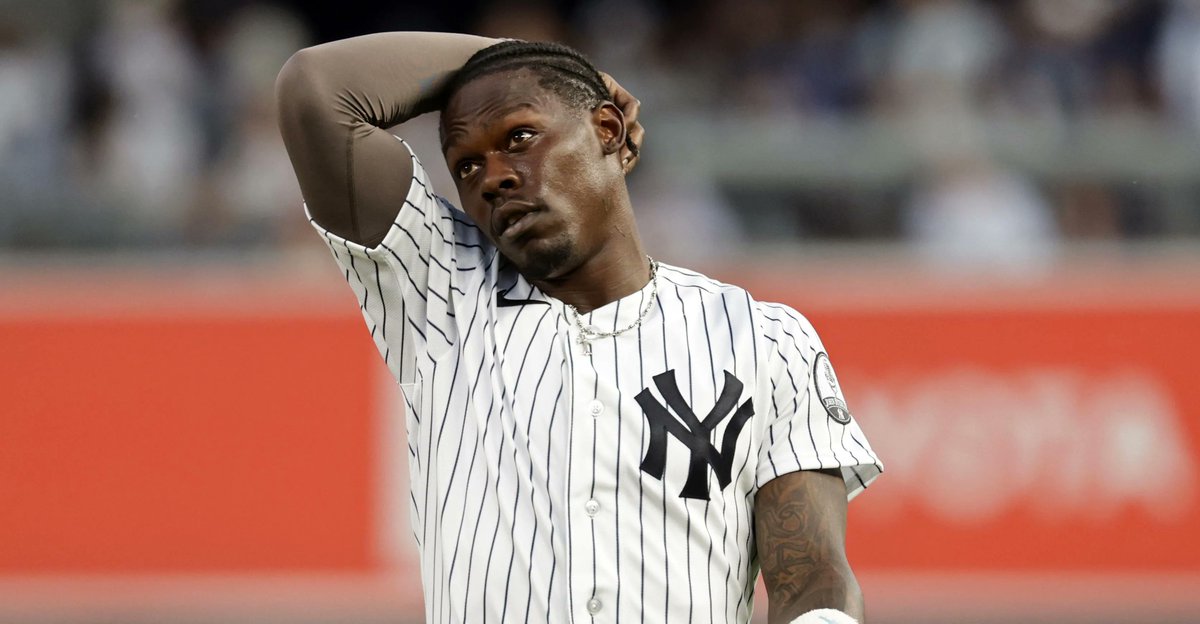 BetMGM's tweet photo. The Yankees through 6 innings:

4 errors
3 hits https://t.co/uCNQM6hgWi