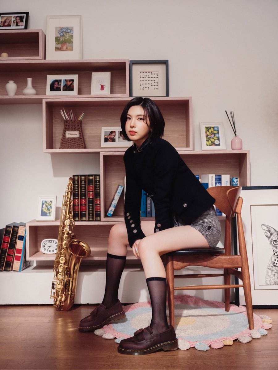 gumu1228's tweet photo. Dr.Martens Korea #배이 https://t.co/is13IQEqRr