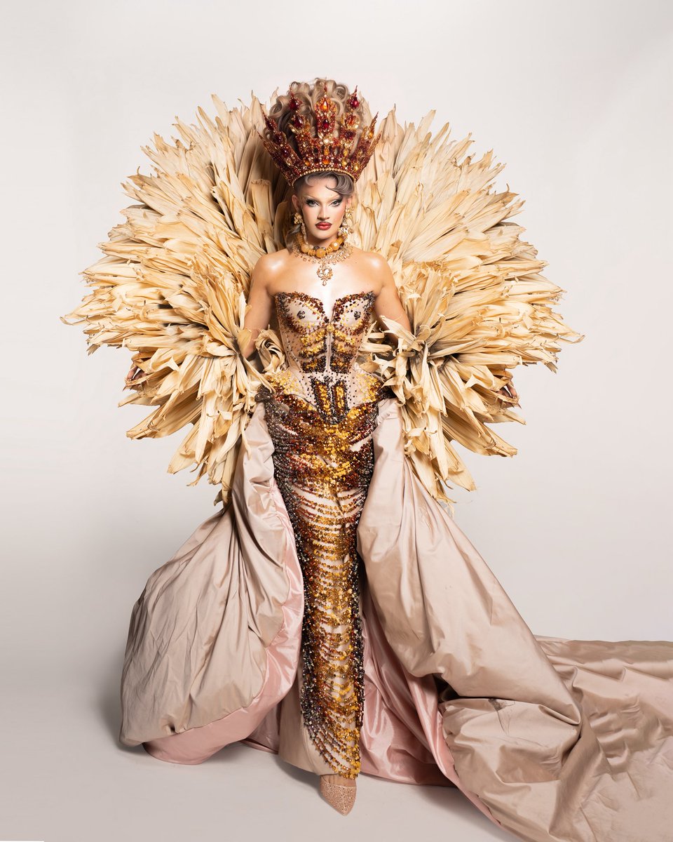 elektravanderg's tweet photo. Reverencia soy tu mexican queen ! https://t.co/GDShtHFEzH