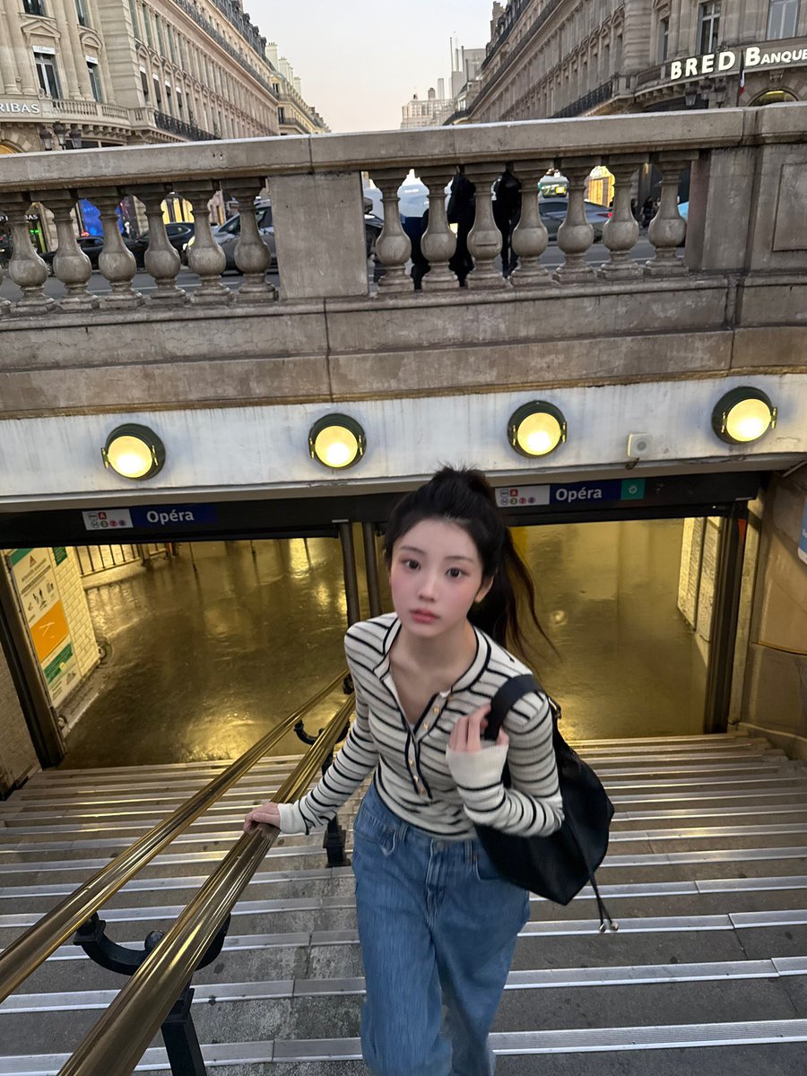 peonti1's tweet photo. 영국에서 대학다니는 20머같고 설렌다 https://t.co/5A5bv86UbU