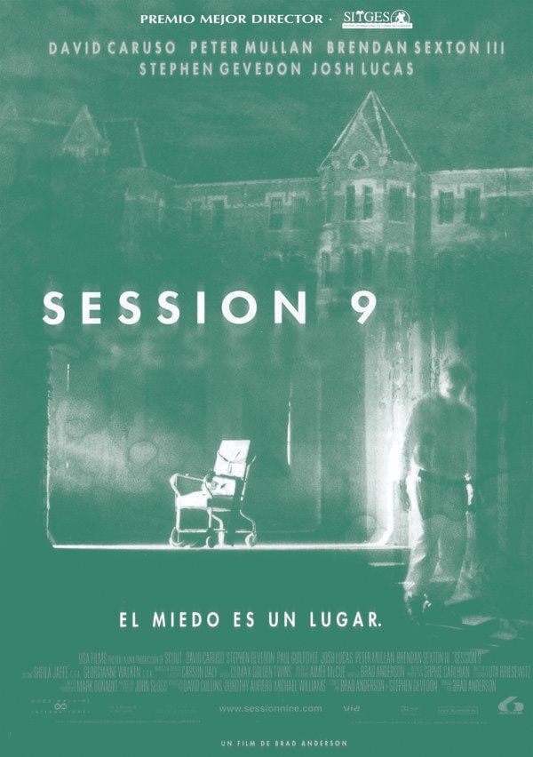 CAGP3's tweet photo. @dDagorma "Session 9" reúne a un grupo de limpiadores de edificios en un psiquiátrico abandonado. Producción regulera, con intriga y te encoge alguna que otra escena, pero más por lo que sugiere que por lo que es. El #entorno sí logra mentalizar al espectador de cosas turbias que pasaron. https://t.co/UPuYpJSIXx