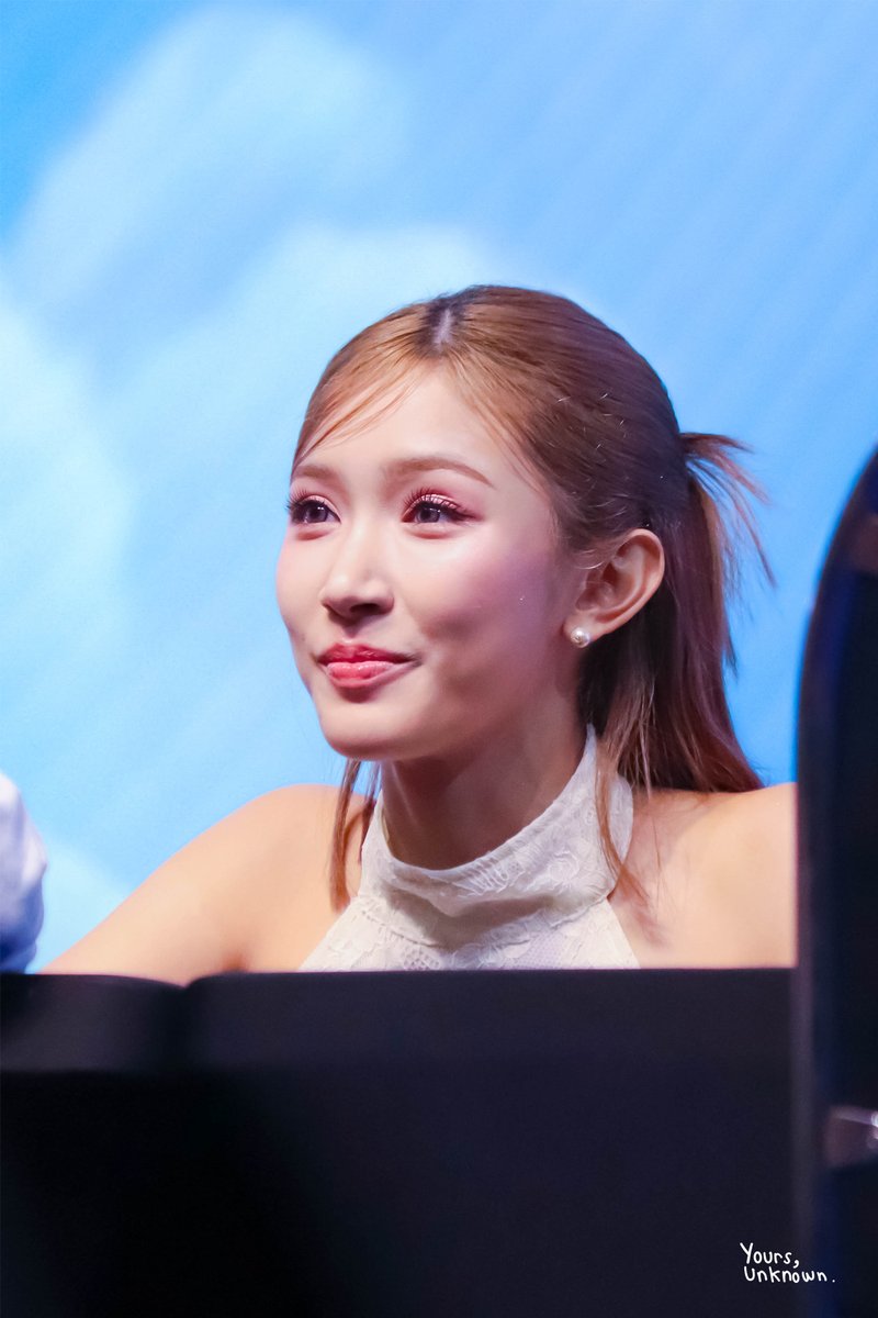yoursunknwn's tweet photo. 261005

Princess moment 👑

#jaoyng
#GMMTVFANIVAL2026HappyFamilyxFELIZZ https://t.co/ijPrqawox1