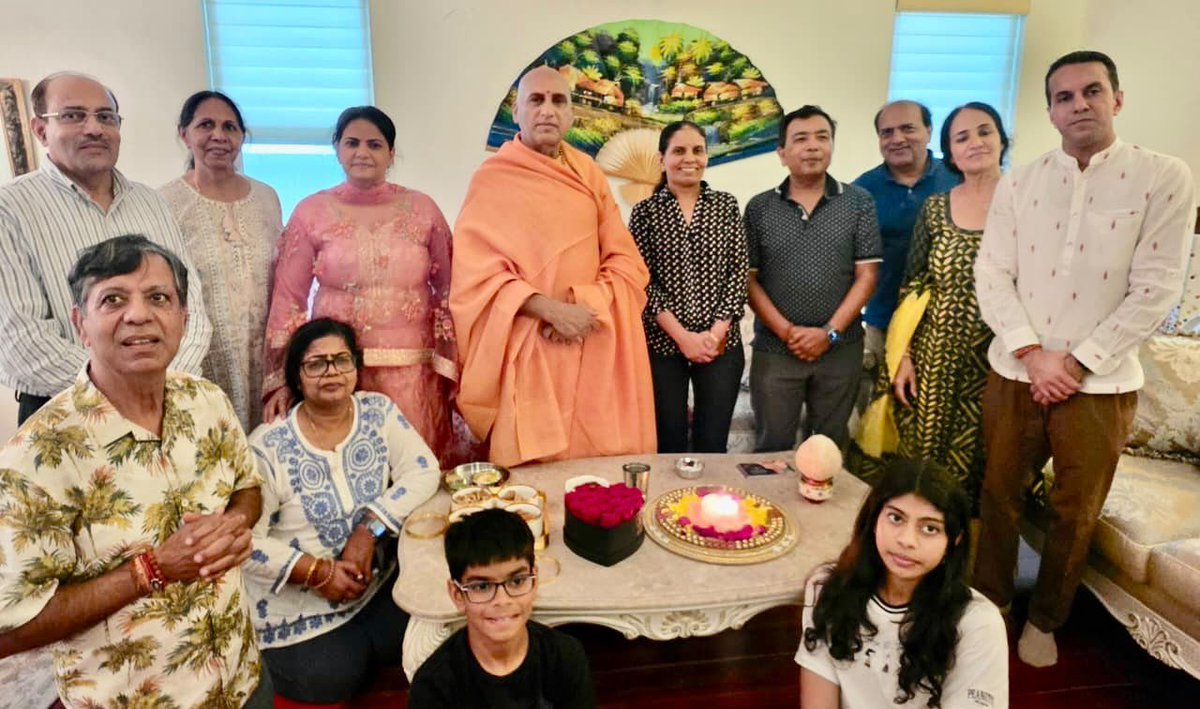 SharmaIlla's tweet photo. @AvdheshanandG @AcharyaSabha @HariharAshram @narendramodi @AmitShah @RSSorg @EkatmaDham @pushkardhami @yogrishiramdev @kishorekaya @FoundationLadli हरि ॐ प्रभु श्री सद्प्रेरणा मिलती रहे और हम अनुसरण करते रहें। नमन https://t.co/zFpx94BK40