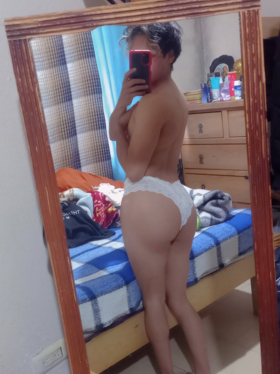 FerBunni's tweet photo. Dios que linda me veo necesito que un pito me llene de leche por ser muy puta https://t.co/pJ84cL3wfT