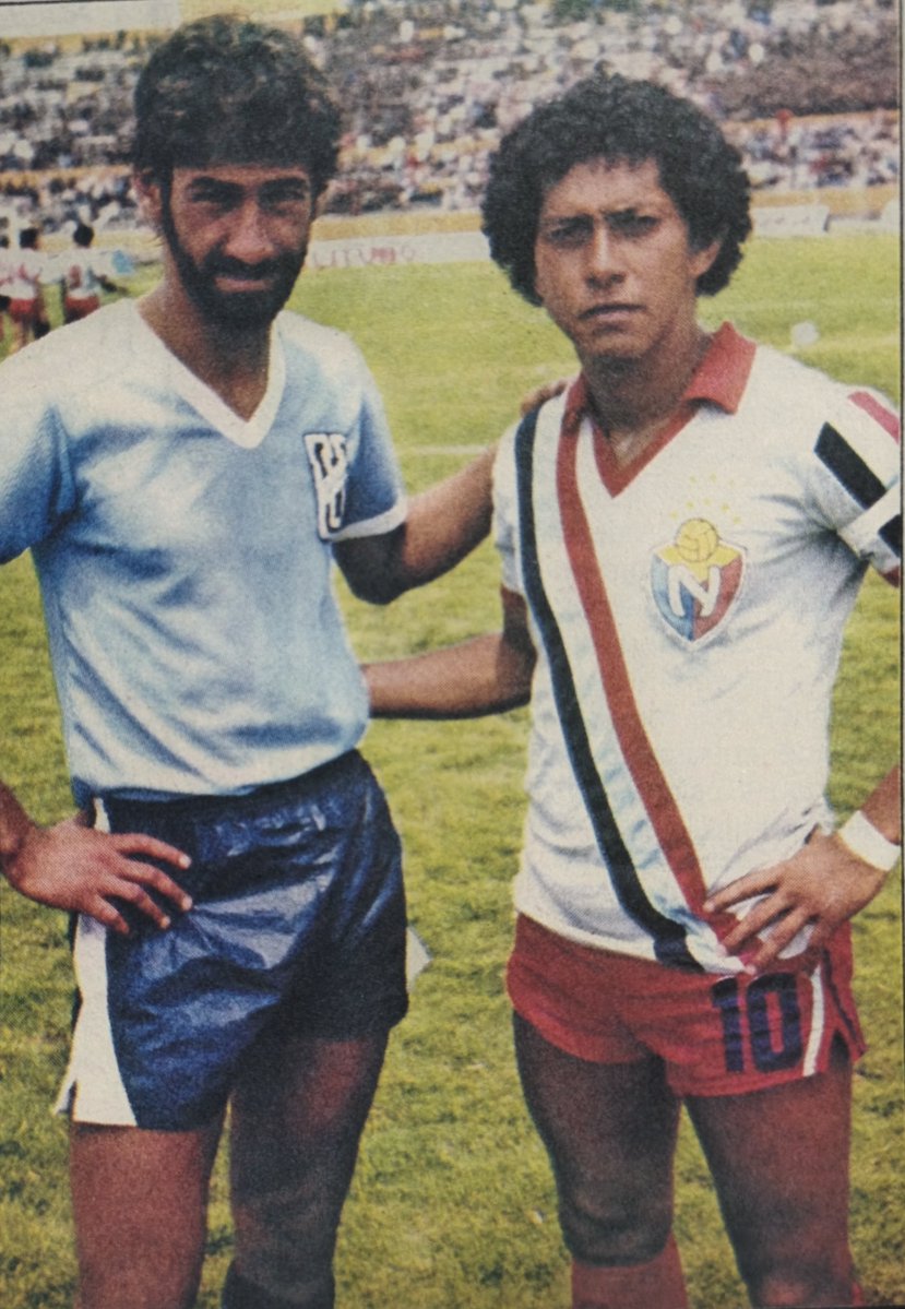 AntonioUbilla1's tweet photo. Juan Carlos De Lima, José Voltaire Villafuerte en 1985 #GrandesJugadores https://t.co/FlYBlokJSk