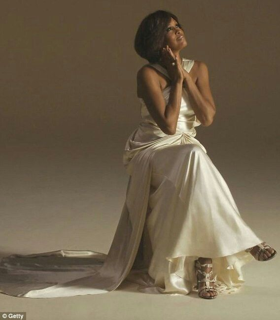 XOANTY's tweet photo. Getting ready                      To make HERstory. https://t.co/Tops5Jksp6