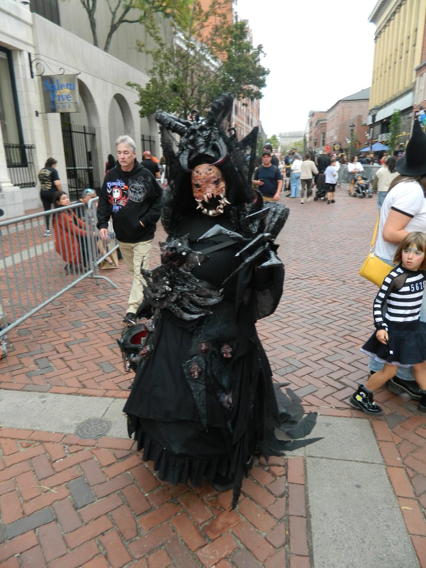 JohnBryanModica's tweet photo. I Was In Salem Once Again For My Halloween Project 2026. The Highlighted Charity For This Aspect Once Again Is:@hopeforukraine
#johnshalloweensojourn #salemma #salemmassachussets #halloween2026 #witchcity #halloweencostume #demon #devil #monster #streetpreformer https://t.co/e8zsM3Je3v