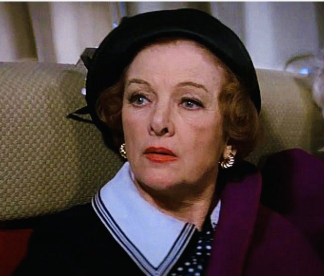 elsayvette's tweet photo. @tcm This is how I remember her— in the movie Airport ‘75.  I got a kick out of her drinking those boilermaker drinks. https://t.co/qNCAinkjAU