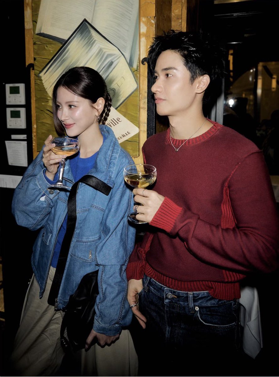 AoM_Thanyaluk's tweet photo. นี้หรอที่เพื่อนบอกว่า เซซอรี่ซงคัง และฮีบอกว่าเพื่อนขายาวววววว ก็ยาวแหละ😂😂😂

ปล.สวยหล่อเนทีฟ สมมง บีเอ โลเอ เอเชีย ภูมิใจค้าบบ🫶🏼🫶🏼🫶🏼

#LOEWExTaytawan #LOEWEss27 #tawan_v @Tawan_V https://t.co/4HYQIuYHGh