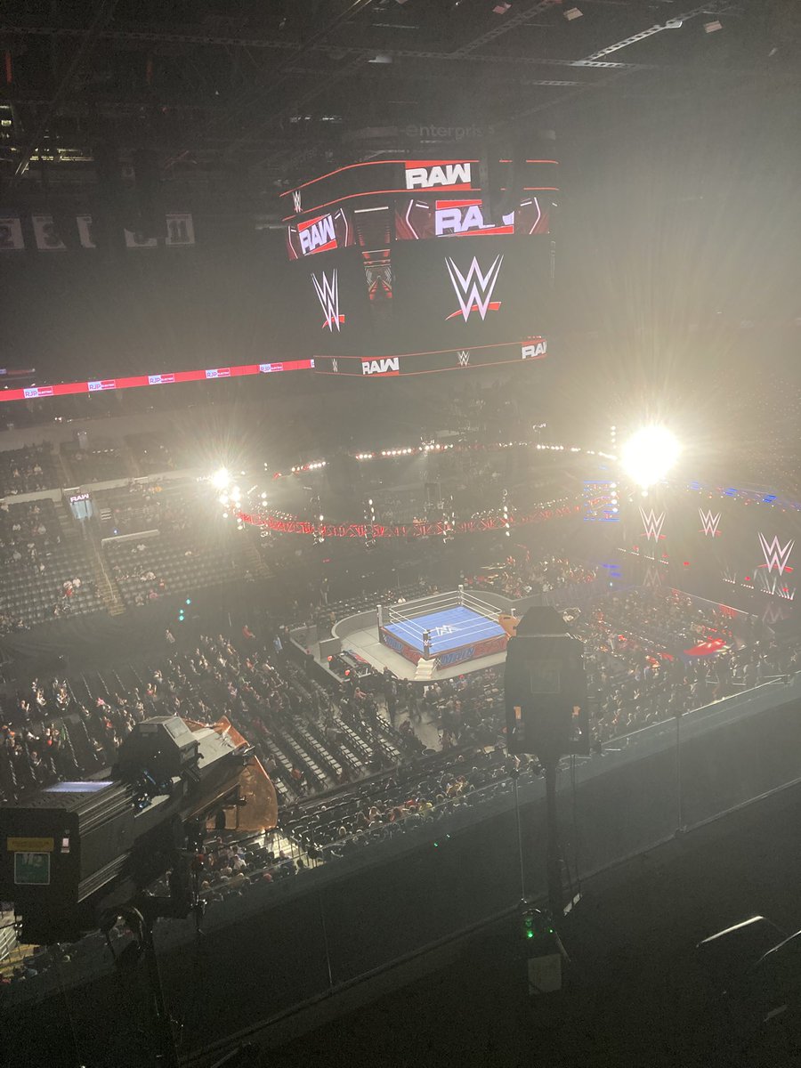 AndrewWillisTHW's tweet photo. @JDfromNY206 I ebjoyed the snow but was also there tonight, so quite possibly taking it in through rose-colored glasses. https://t.co/rxyf18XFgy