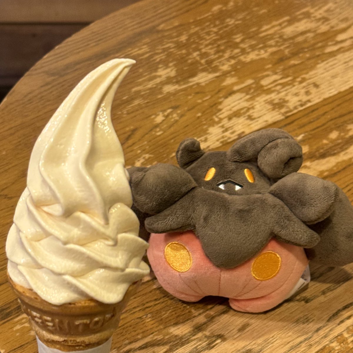 bakecchadaisuki's tweet photo. 大好きなソフトクリーム屋さん！🤎🎃
もうすぐ閉店しちゃうんだって💦🍦 https://t.co/bp0VpPPfdA