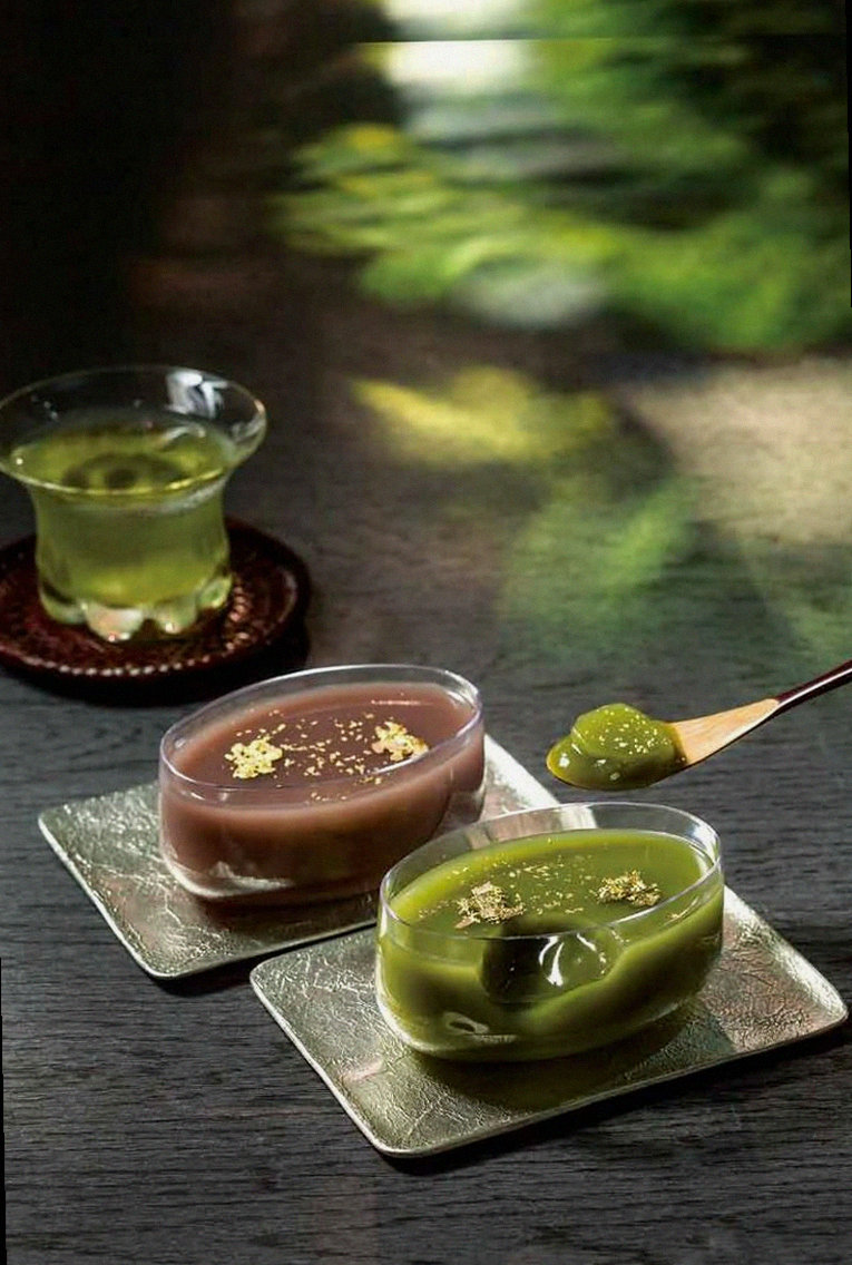 sherida70315967's tweet photo. 窓の外を雨が優しく打つ中、オレはカフェの角に座りながら、今期アニメの最新話を思い出している。緊迫したシーンで心臓がドキドキしっぱなしだったけど、あのキャラクターの笑顔に全部持ってかれた！！ 一瞬で暗い気分が晴れた気分だ。 https://t.co/DkxaOxGYbd