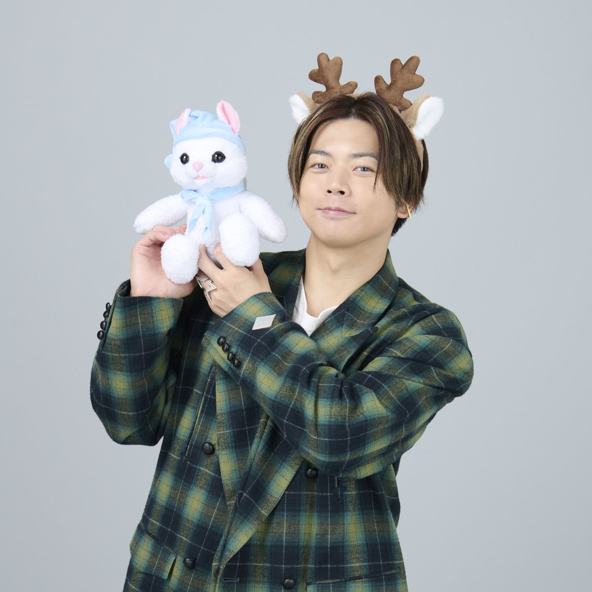 theatergirl_jp's tweet photo. 『ブロードウェイ クリスマス・ワンダーランド2026』
応援アンバサダーに #増田貴久 が就任！

“クリス丸”のぬいぐるみを持つ
クリスマスムード満載の撮り下ろし写真も公開
https://t.co/k6i250aGTP

#クリスマス・ワンダーランド https://t.co/1KR8FZayqZ