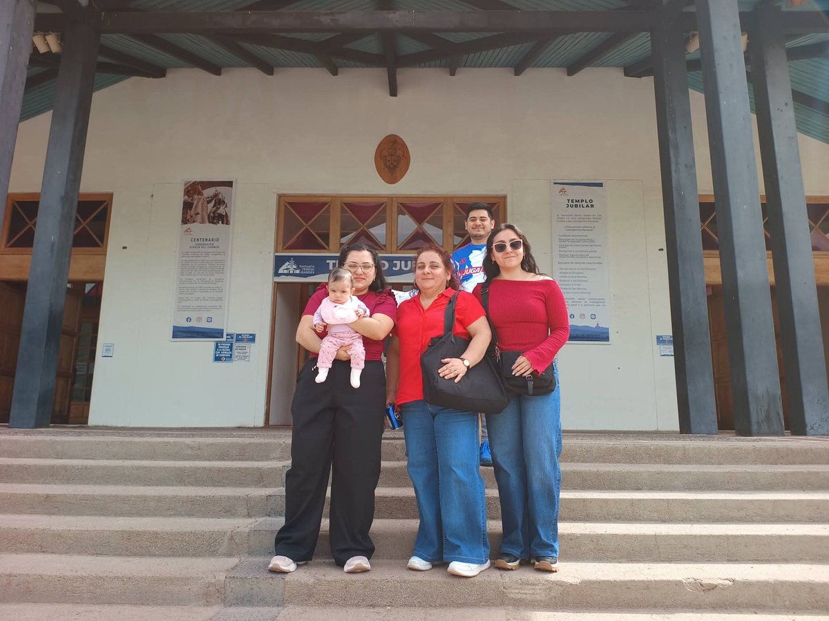 boban717's tweet photo. Junto a la familia y la pequeña Fer en el Santuario ❤️🦋🐣🖤 https://t.co/DsrGSfm7ky