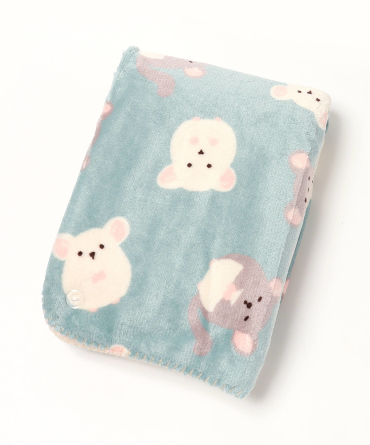 BleuBleuet_inc's tweet photo. ぽちゃっとしたチンチラ柄がかわいすぎる🐭💓
ふんわりなめらかな肌触りなブランケット入荷しています！

スワンネル3wayひざ掛け
➡https://t.co/ByJnzp55Dc
#ブルーブルーエ #bleubleuet https://t.co/RXHhpEAOf4