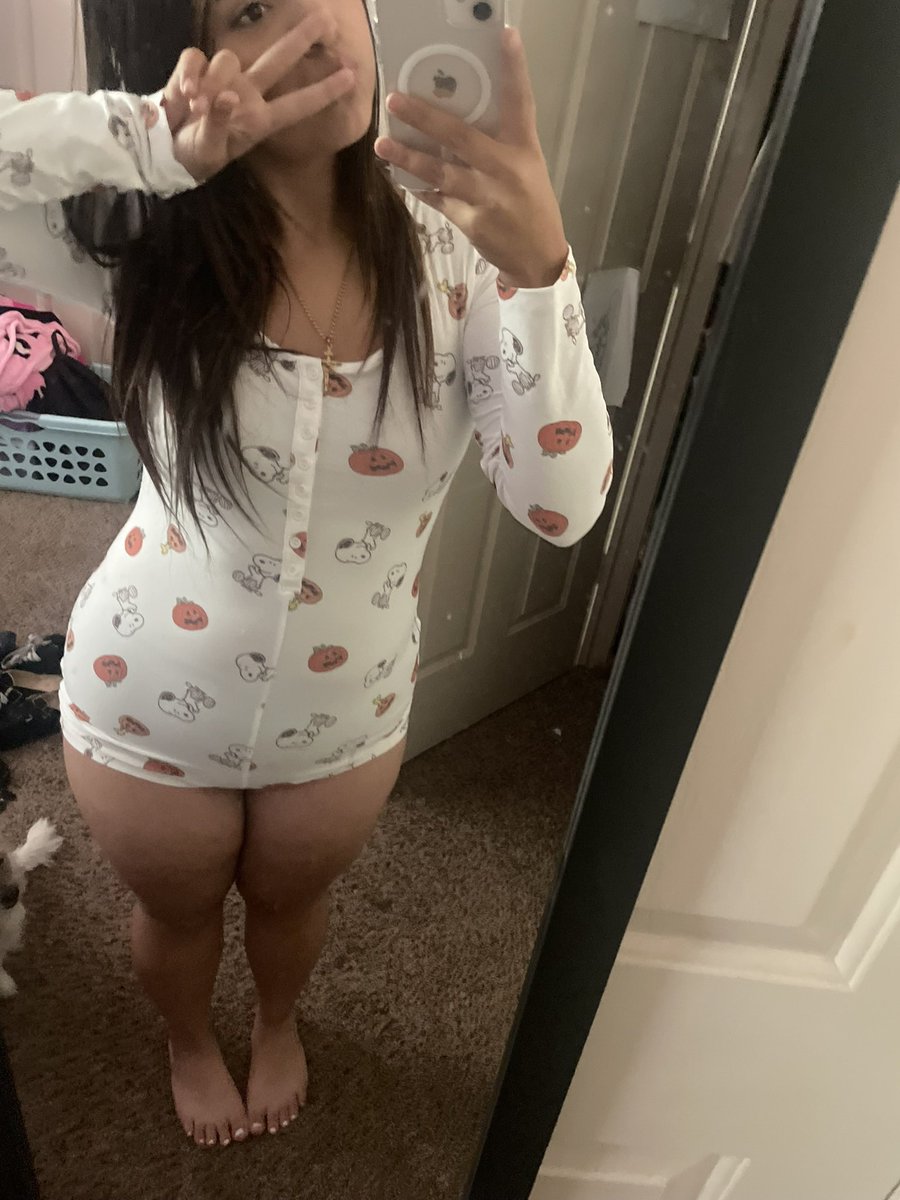 username019616's tweet photo. beautiful soles and toes😍#candid #feetfetısh #feet #soles #toes #trib #hs https://t.co/XyJfgy0eo1