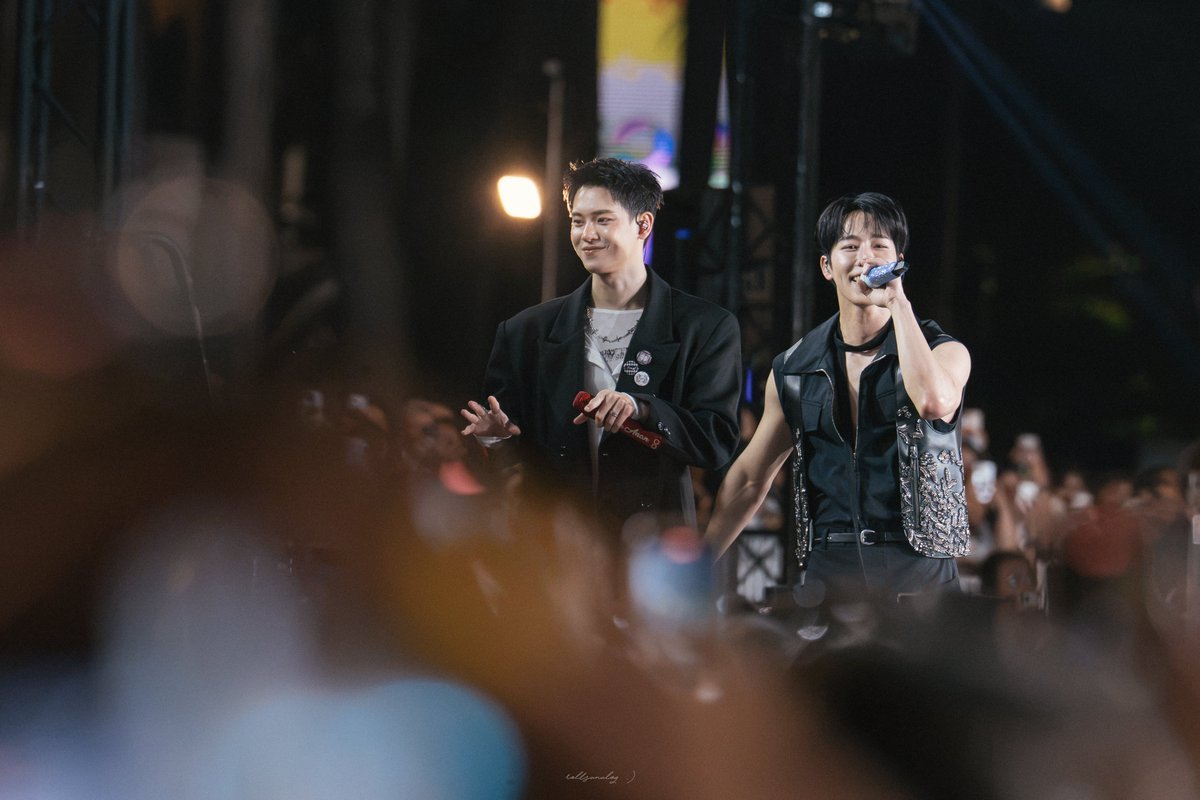 rollsanalog7's tweet photo. 05.10.2026     ความรักของฉันไม่เปลี่ยนไปไหน~~ 🤍✨🌟    

PIL FAN INTIMACY    
#PoliceinLoveFanEXP #centralwOrld 
#yinyin_anw ; @yinyin_anw
#warwanarat ; @warwanarat https://t.co/BAecDojYpT