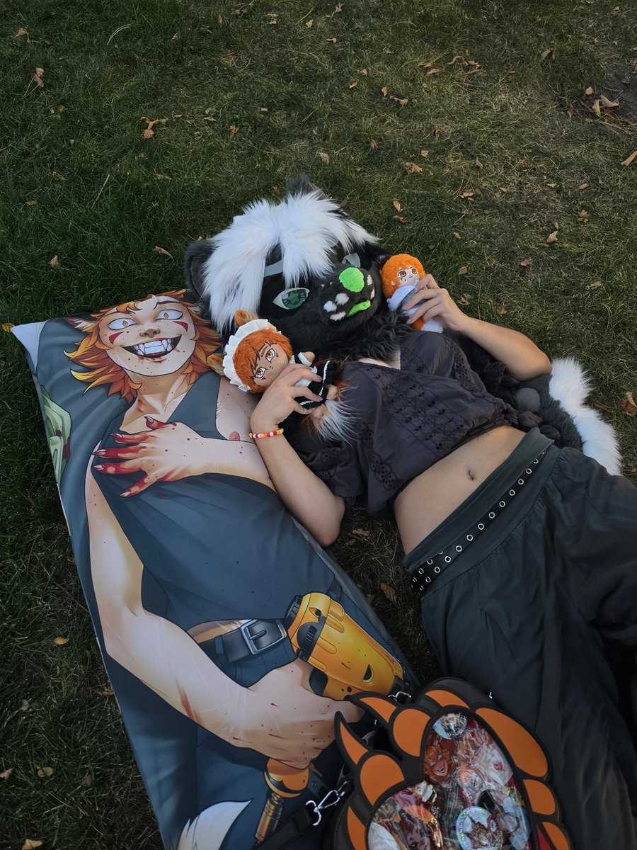 Gurow0lf's tweet photo. MSU Denver got a visitor today for a presentation and I may say. This little spot was very fun to take photos in. Ren will be getting a bath tomorrow <3 https://t.co/276czZlTKa