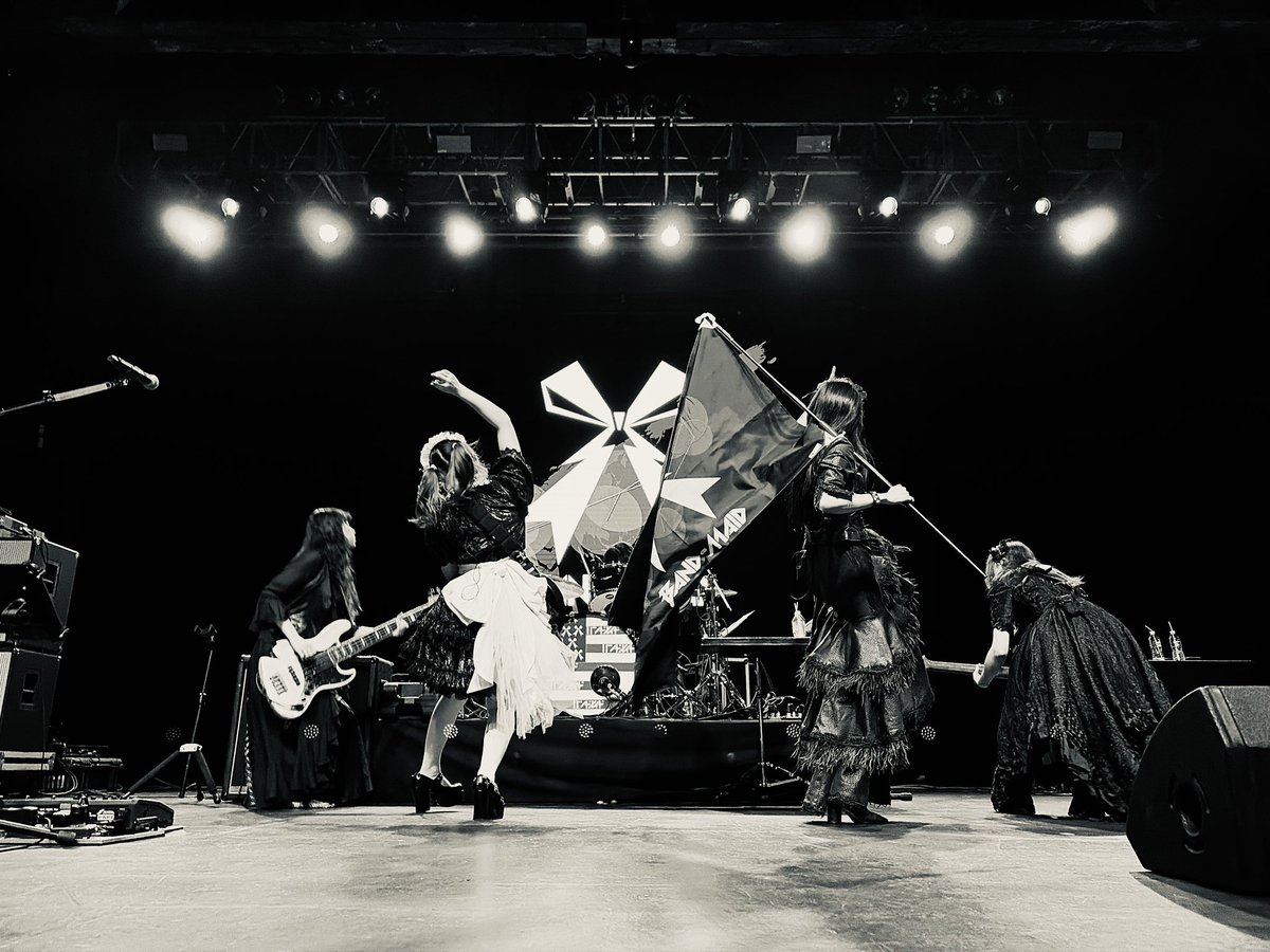 bandmaid's tweet photo. [Thank you]
"BAND-MAID WORLD TOUR 2026"
2026.10.05  day 19: New York

Thank you so much for being here today!
Please share your thoughts and feedback using the hashtag #bandmaid.

Next up is day 20: Oct 7 at Atlanta

#bandmaid #NewYork https://t.co/sBEfgYh31c