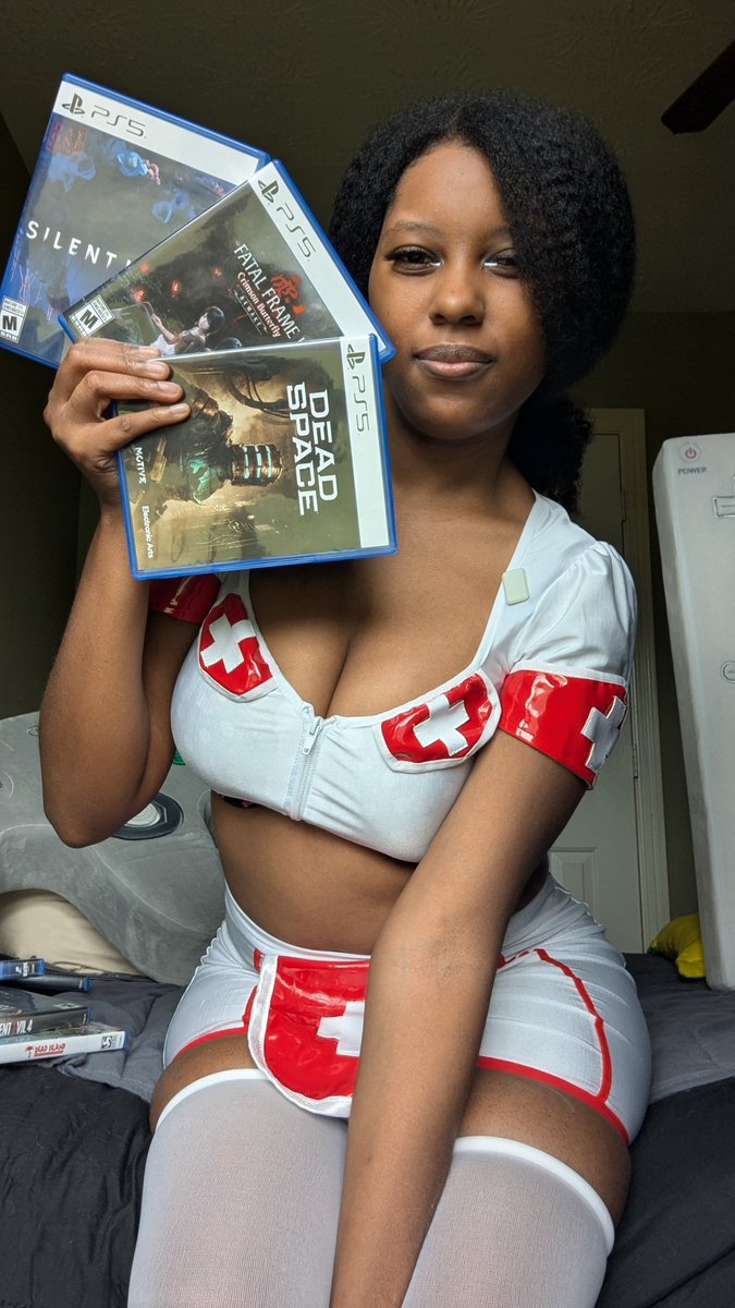 uirigame's tweet photo. What games are you guys playing this spooky season? https://t.co/1JgOAd9LLz