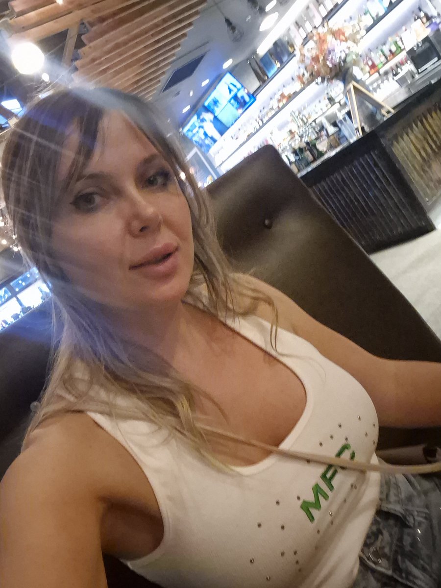 daniangel_web's tweet photo. @jennyyfae room in MYFREECAMS for 30 more minutes. Come say hi https://t.co/h8b3Q810Dx