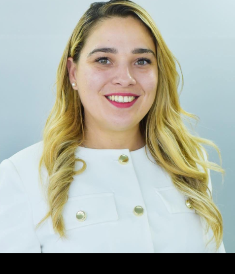 Unibloo's tweet photo. 📊 CONSOLIDACIÓN DE LA TRANSFORMACIÓN:

Fanny Duarte busca la coordinación del Distrito 3 Federal en Hermosillo. Transparencia y trabajo de territorio para sumar al proyecto de @ClaudiaShein y @AlfonsoDurazo en @MorenaenSonora. 💪✨

#FannyDuarte #MorenaSonora #Humanismo #MORENA https://t.co/wbkKPbji84