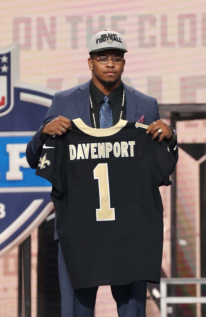 theJJPerez's tweet photo. San Antonio & UTSA Legend Marcus Davenport is calling it a career. Out of Stevens HS, Davenport was an under the radar 2-Star recruit. At UTSA he developed into the 2017 CUSA DPOY. In 2018 he became the first ever Roadrunner to be taken in the first round of the NFL Draft. 

https://t.co/nCoBwBQDXf