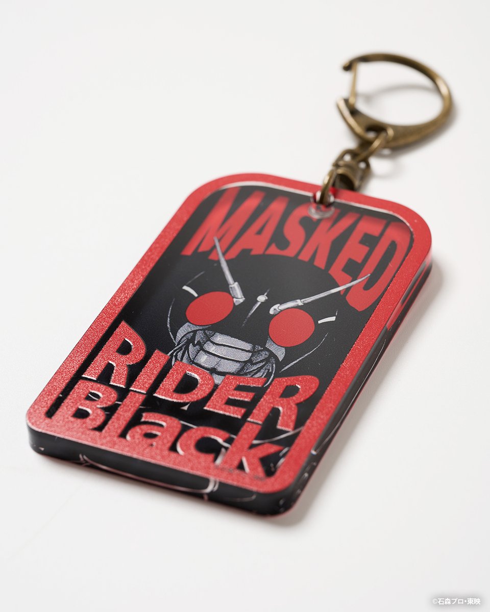 NumberRock_'s tweet photo. 『Number Rock ×仮面ライダーBlack』特別コレクションを展開中

マンガ家・石ノ森章太郎の名作マンガ『仮面ライダーBlack』のビジュアルを、洗練されたデザインに落とし込んだ、こだわりのアイテムを複数ラインナップしました。
キーホルダーは、二層プリントならではの立体感が、原作アートの魅力をより引き立てます。
バッグやポーチのアクセントとしてはもちろん、飾っても映���るコレクションアイテムです。

▼予約販売アイテムの販売期間
2026年9月25日(金)10：00～2026年10月14日(水)10：00

コレクション詳細は下記をご覧ください。
https://t.co/zSY3MwCwFf

#石ノ森章太郎 #仮面ライダーBlack #NumberRock