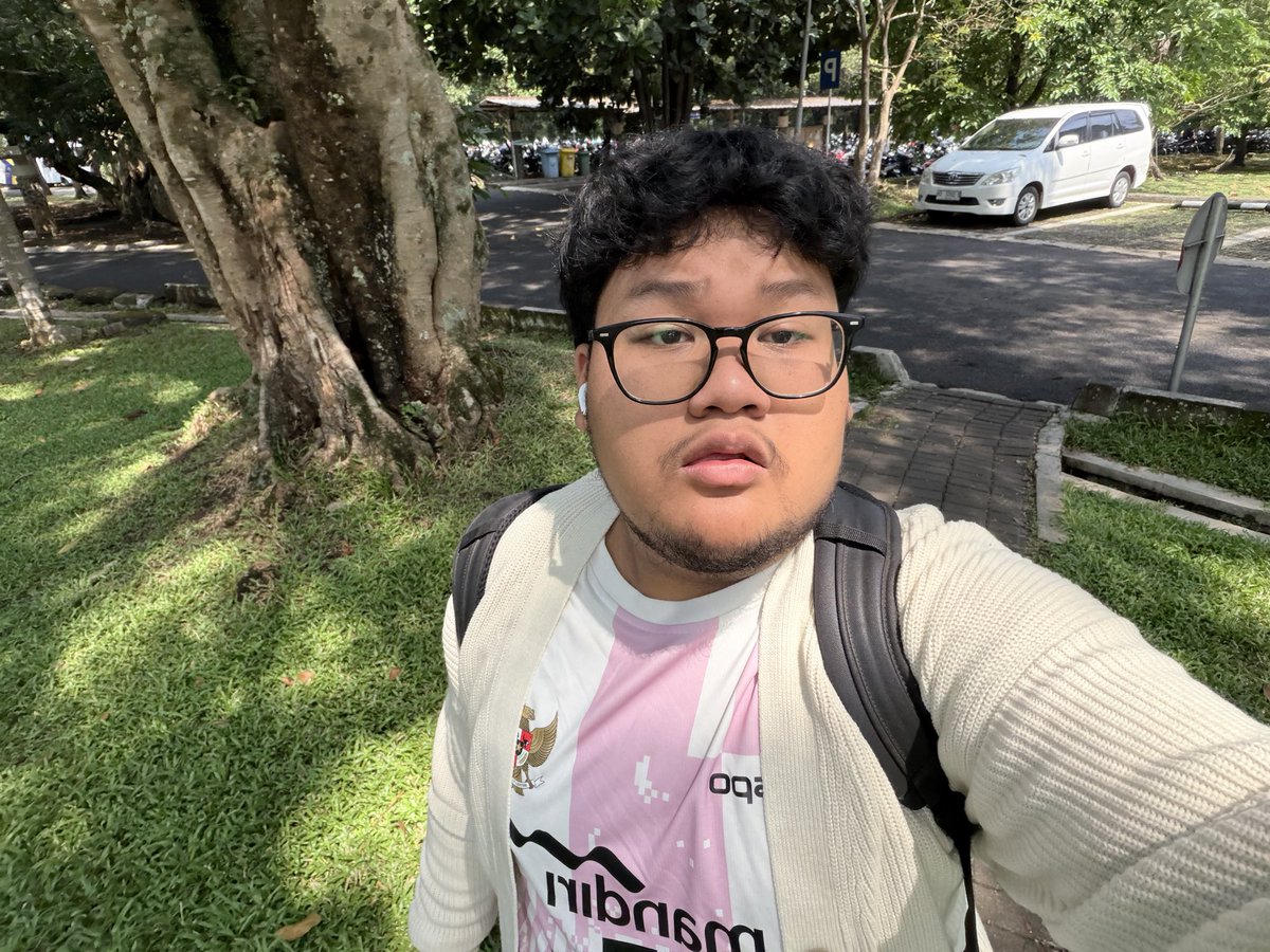 rrrelannndd's tweet photo. day 2 indo juara nge https://t.co/Zg6eVPva9O