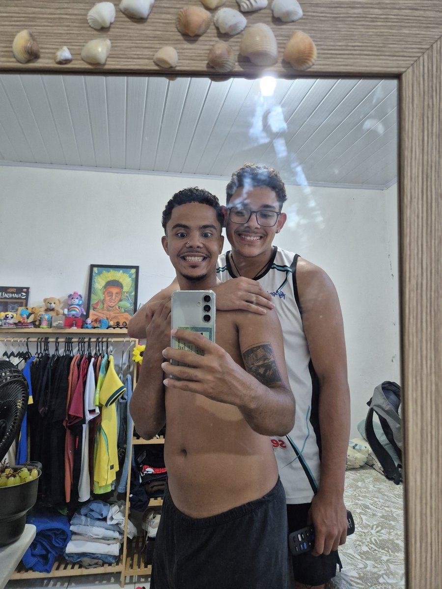 mooonzb's tweet photo. Í+F💕 https://t.co/hdJxwRDQCp