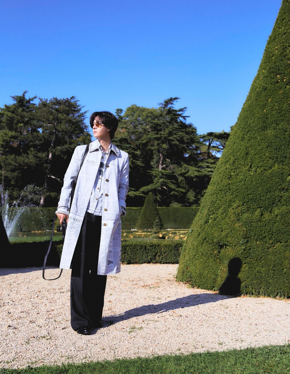 yibow0085's tweet photo. YIBO-OFFICIAL Xhs update.
WANG YIBO CHANELShowSS27
#WangYiboPFWSS27xCHANEL 

#WangYibo #王一博 #หวังอี้ป๋อ https://t.co/f09nPBtvoG