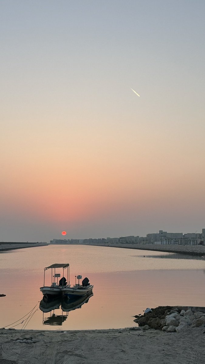 11milesperhour's tweet photo. Sunrise https://t.co/nKZQ2s0bZw
