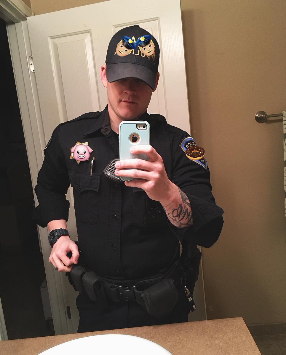 Masonwk2o's tweet photo. Getting Ready For Work..👮‍♂️🚔🇺🇸 https://t.co/dlv97BLej4