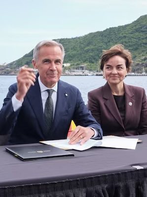 MarcNixon24's tweet photo. THIS IS A POLITICAL EXTINCTION EVENT.

Quebec Premier Christine Fréchette’s CAQ entered this election with 79 SEATS.

Tonight?

They’re staring at ZERO.

Fréchette is even projected to LOSE HER OWN SEAT.

79 ➡️ 0.

You almost have to TRY to collapse that spectacularly.

And now a separatist party is taking power in Quebec.

THE CARNEY CURSE LIVES ON. 🇨🇦