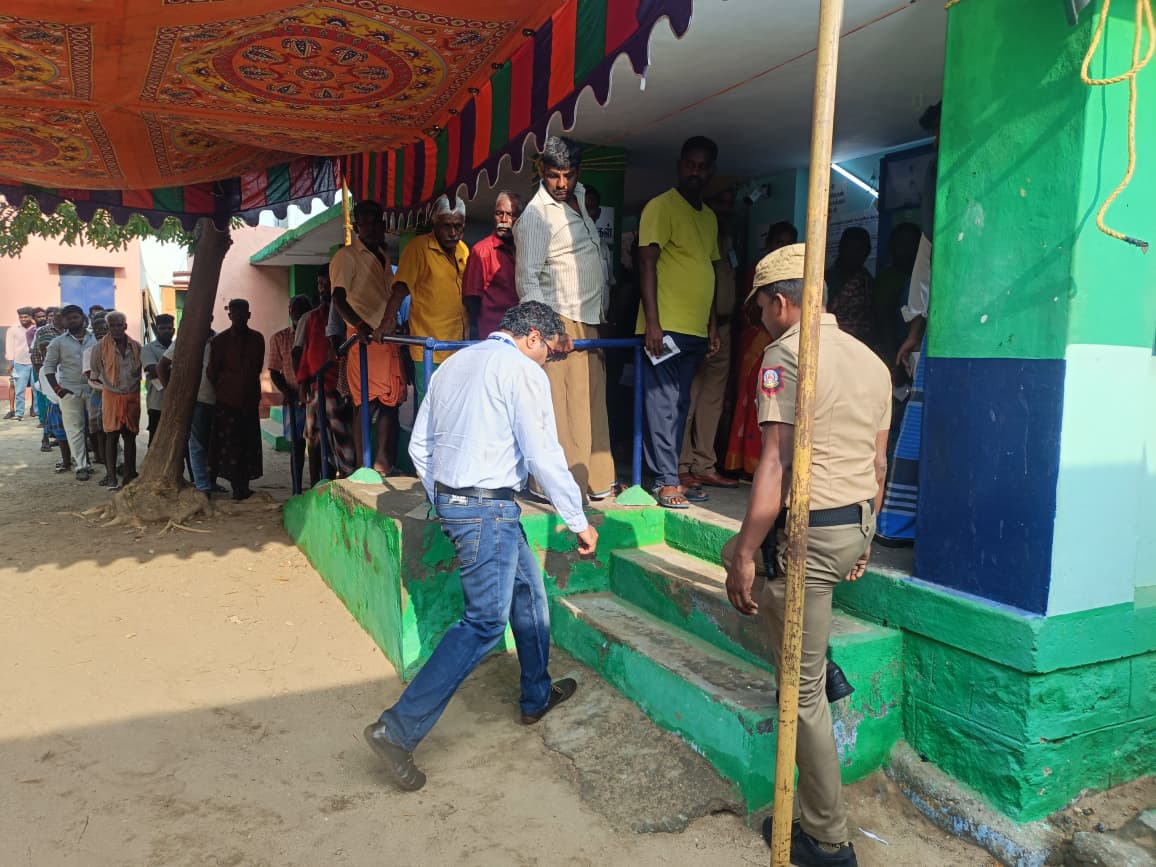 TNelectionsCEO's tweet photo. Commencement of Poll in Madurantakam (SC) and Dharapuram (SC) Assembly Constituencies, marking the start of polling for the Bye-Election 2026.

@ChengalpattuDeo  @ECISVEEP 

#ChengalpattuDistrict #Madurantakam #ByElection2026 #GoVoteToday #YourVoteYourRight https://t.co/HbOOuMIX7h
