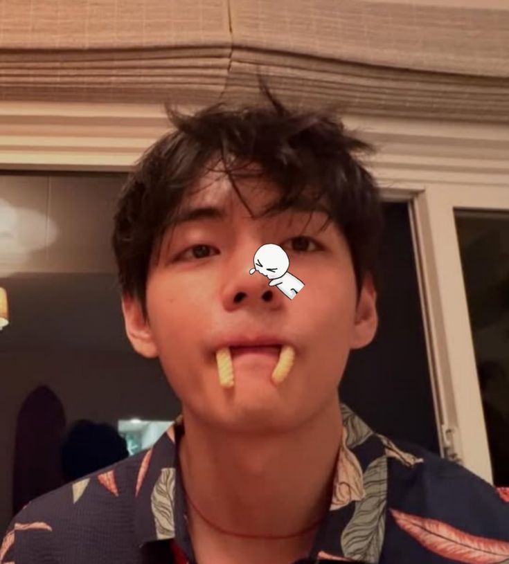 thvslayin's tweet photo. nose and cheeks https://t.co/Q0ZhRVHFJB
