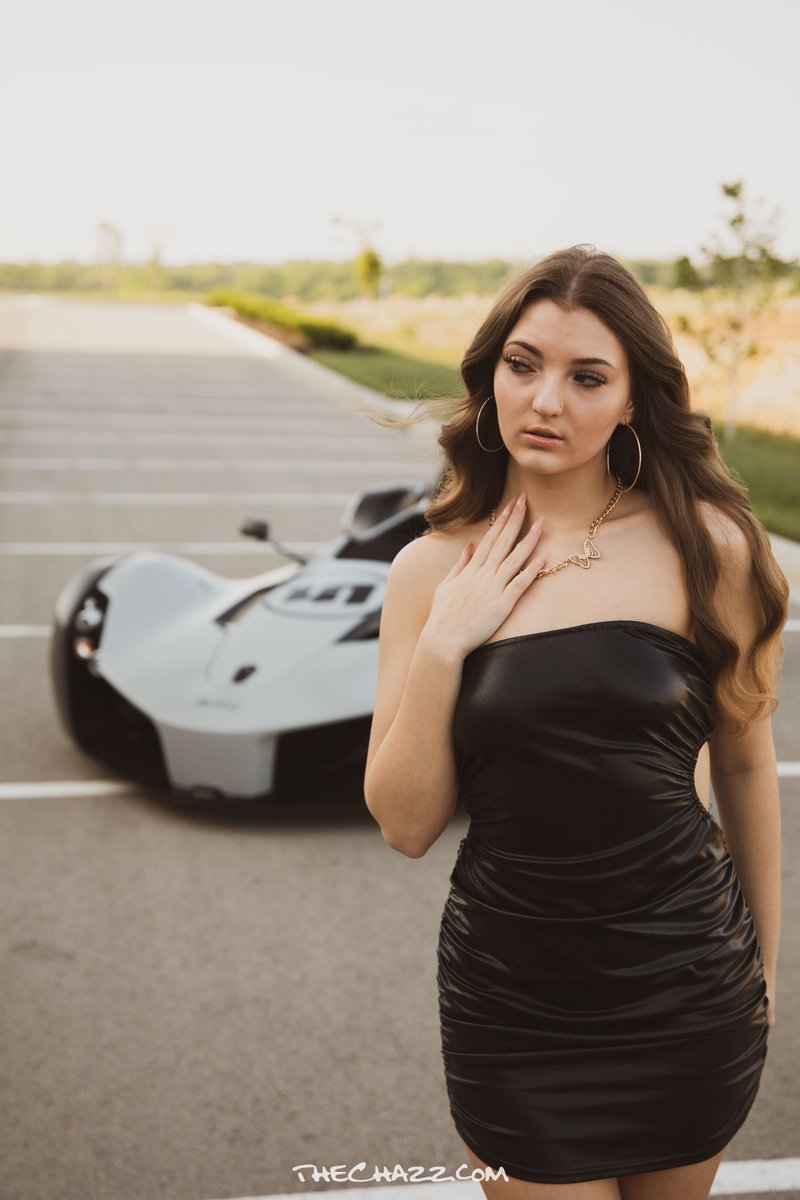TheChazzCom's tweet photo. Model: Marissa
Vehicle: BAC Mono
For this shoot and more check out my full collection at https://t.co/5DHGcpV0e7
#Marissa #BAC #BACMono #CarPhotography #TheChazz #KansasCity #TrackCar #Hypercar #CarbonFiber #ExoticCars #AutomotivePhotography #ModelShoot https://t.co/PWx6olrZsv