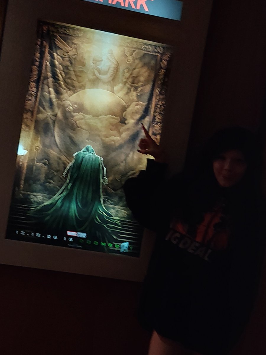 AtlasWeise85339's tweet photo. My top fav thinspo (In the thread) 
yes thats me in this photo yes ik im fat and chopped who gaf 🩹🎧 https://t.co/frhA5aewCE